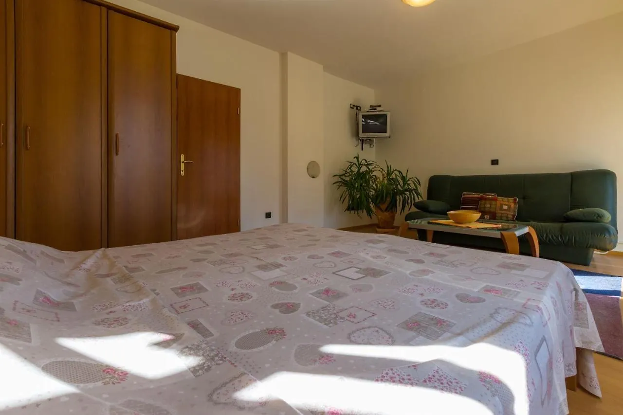Apartments Villa Katarina Selce